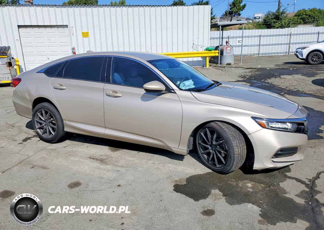 2018 Honda Accord VIN:1HGCV1F17JA141519 - 4