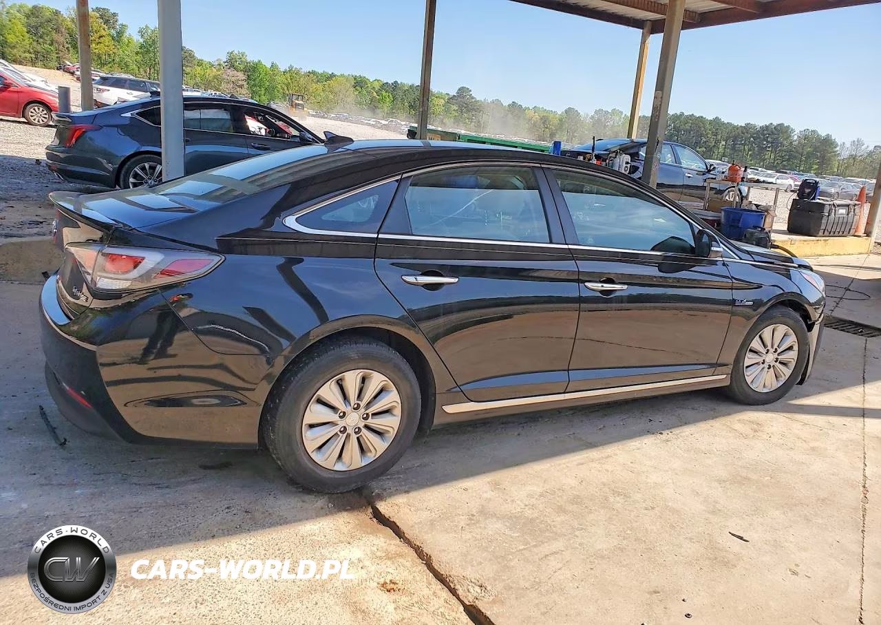 2017 Hyundai Sonata Hybrid Se VIN:KMHE24L15HA044198 - 3