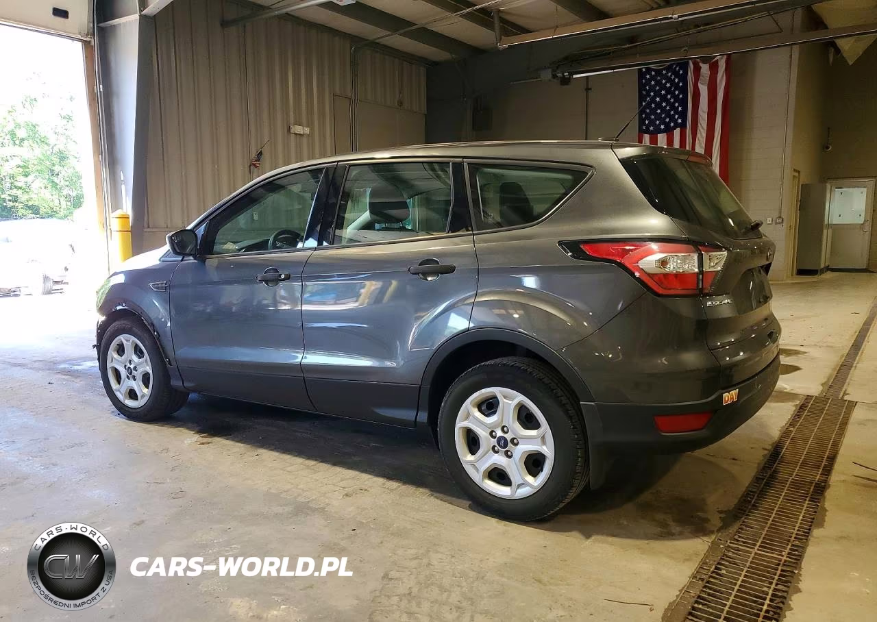 2017 Ford Escape S VIN:1FMCU0F70HUC63076 - 2