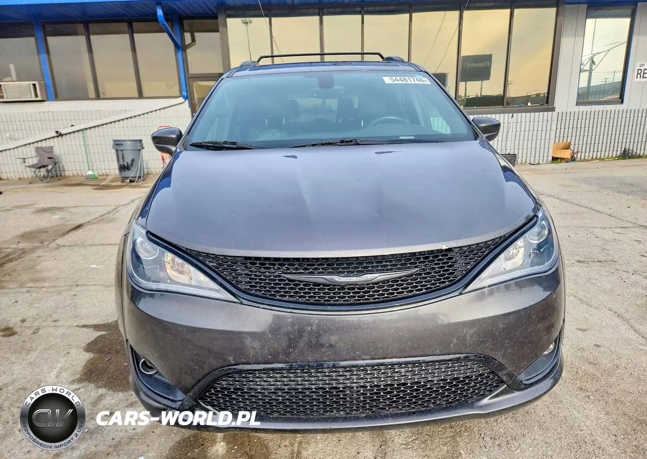 2018 Chrysler Pacifica Touring L Plus VIN:2C4RC1EG4JR227628 - 5
