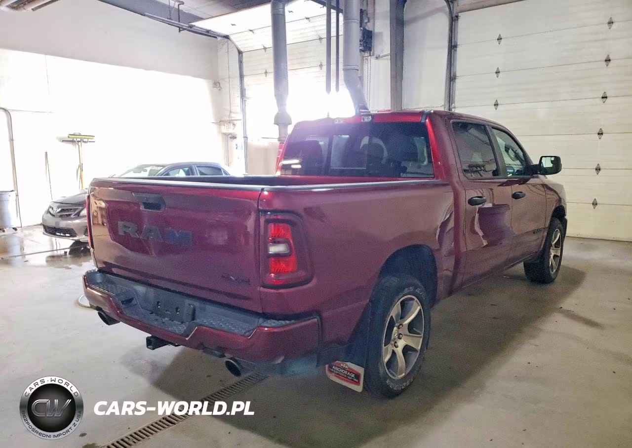 2025 Ram 1500 Tradesman VIN:1C6SRFGP8SN683633 - 3