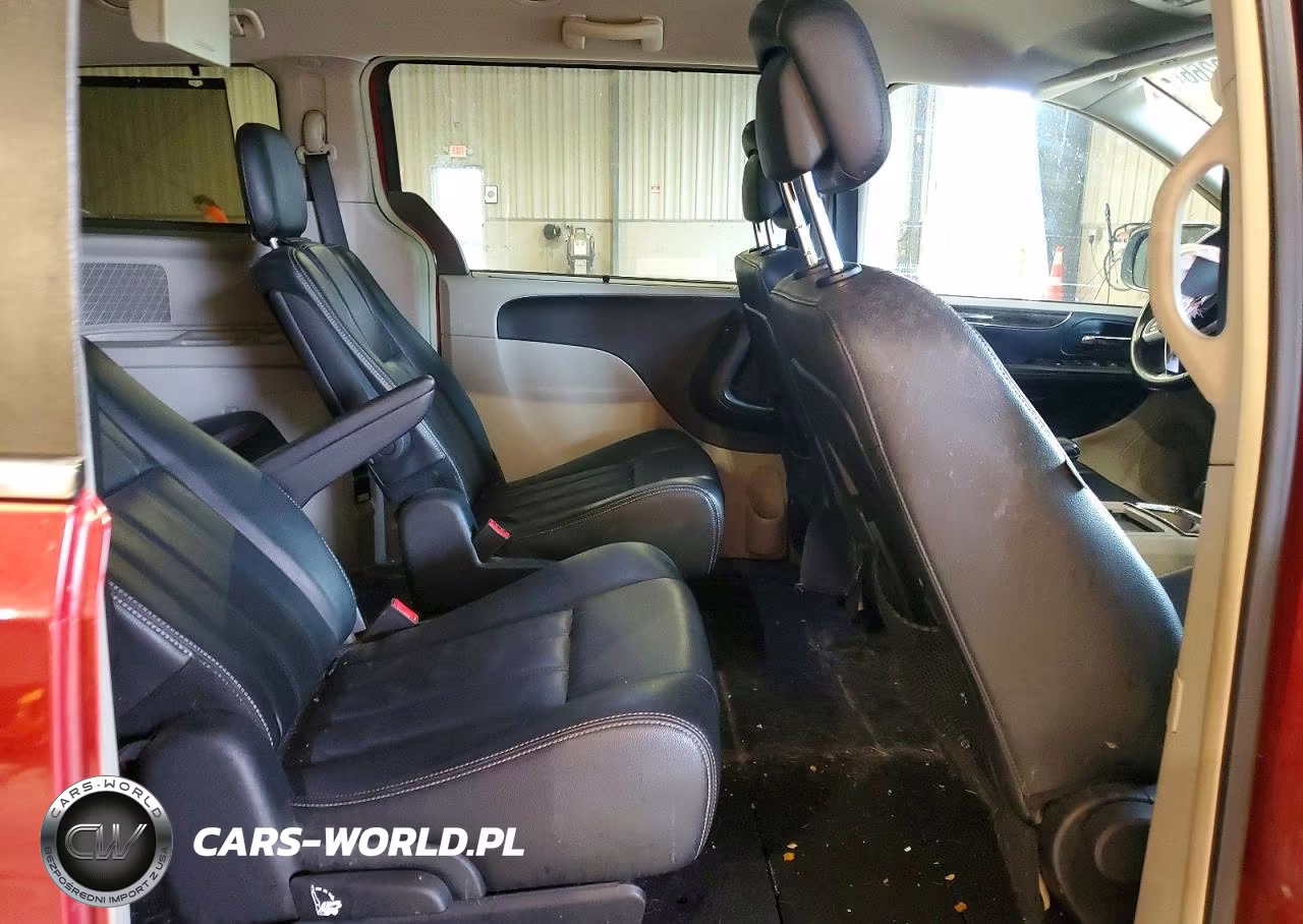 2014 Chrysler Town & Country Touring VIN:2C4RC1BG0ER249524 - 11
