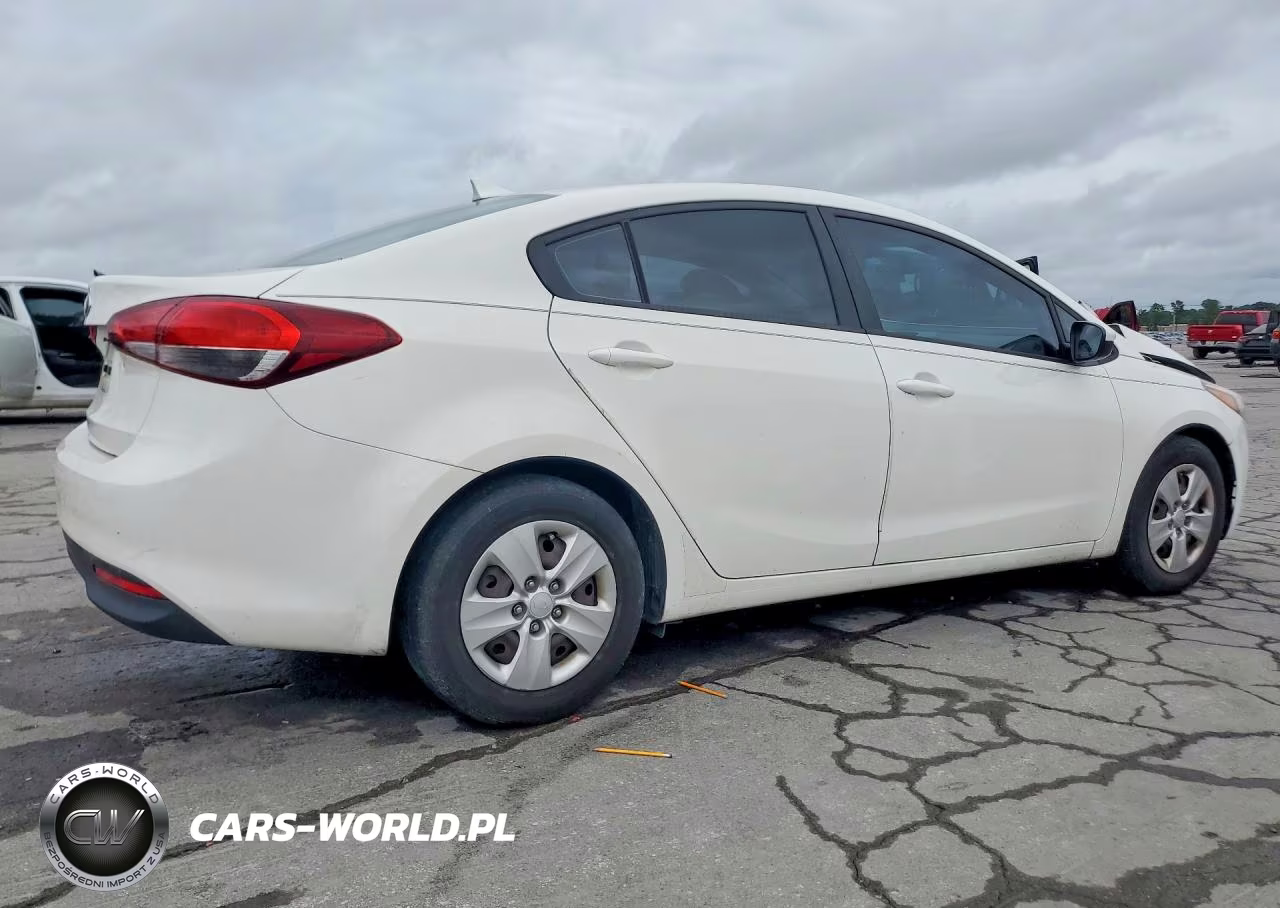 2017 Kia Forte Lx VIN:3KPFK4A7XHE075136 - 3