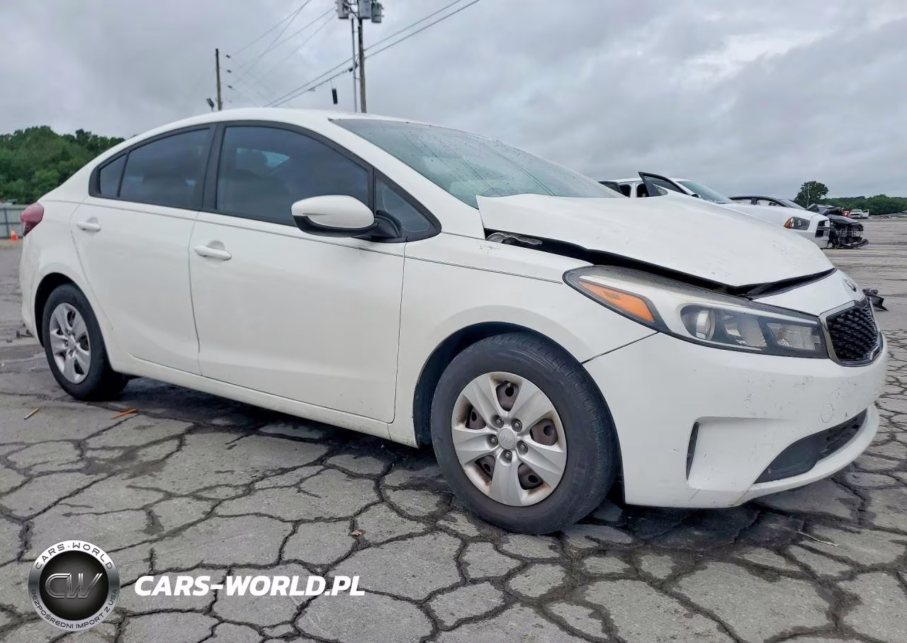 2017 Kia Forte Lx VIN:3KPFK4A7XHE075136 - 4