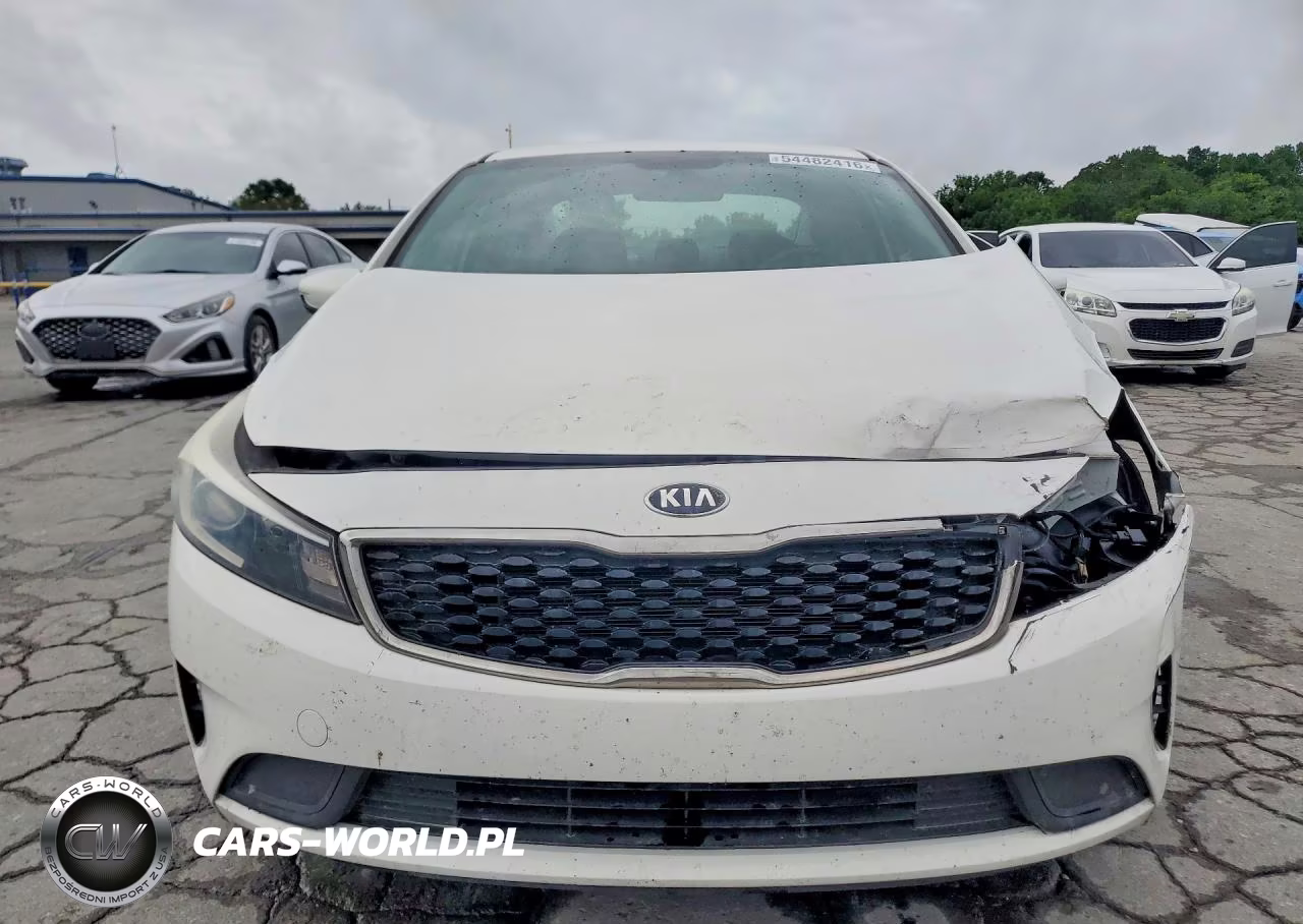 2017 Kia Forte Lx VIN:3KPFK4A7XHE075136 - 5