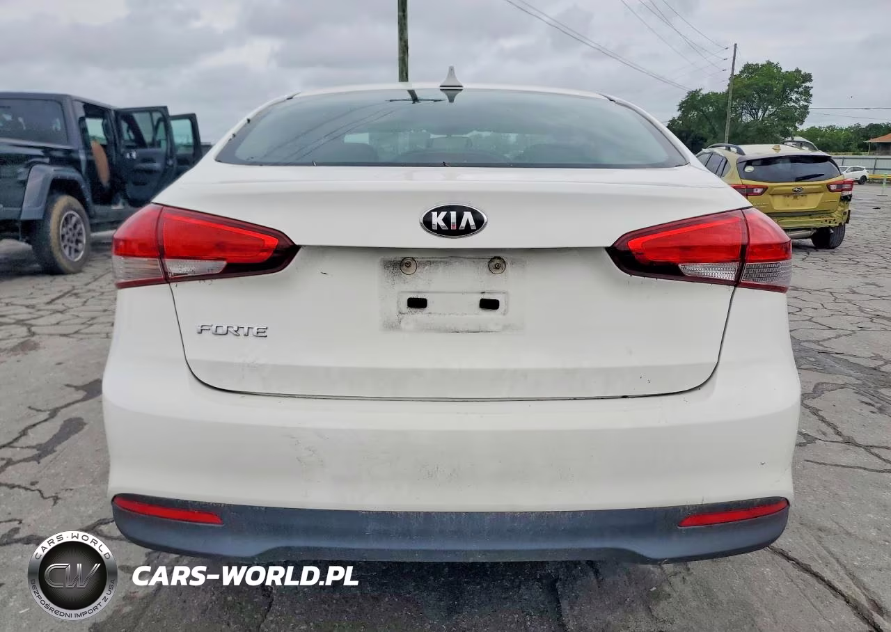 2017 Kia Forte Lx VIN:3KPFK4A7XHE075136 - 6