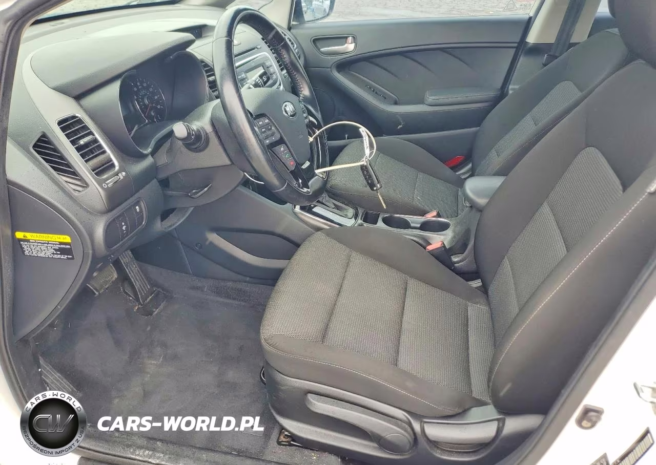 2017 Kia Forte Lx VIN:3KPFK4A7XHE075136 - 7