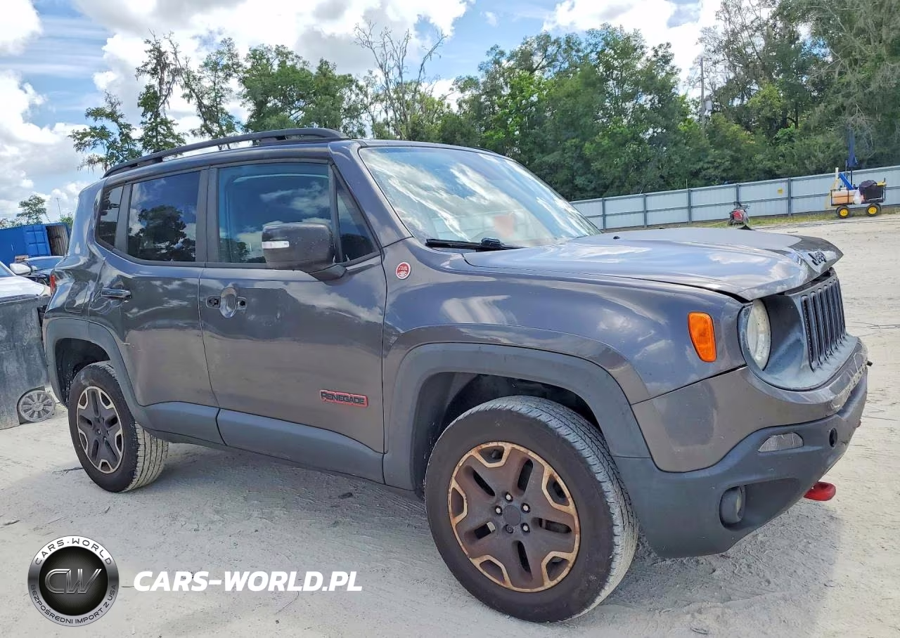 2016 Jeep Renegade Trailhawk VIN:ZACCJBCTXGPD49117 - 4