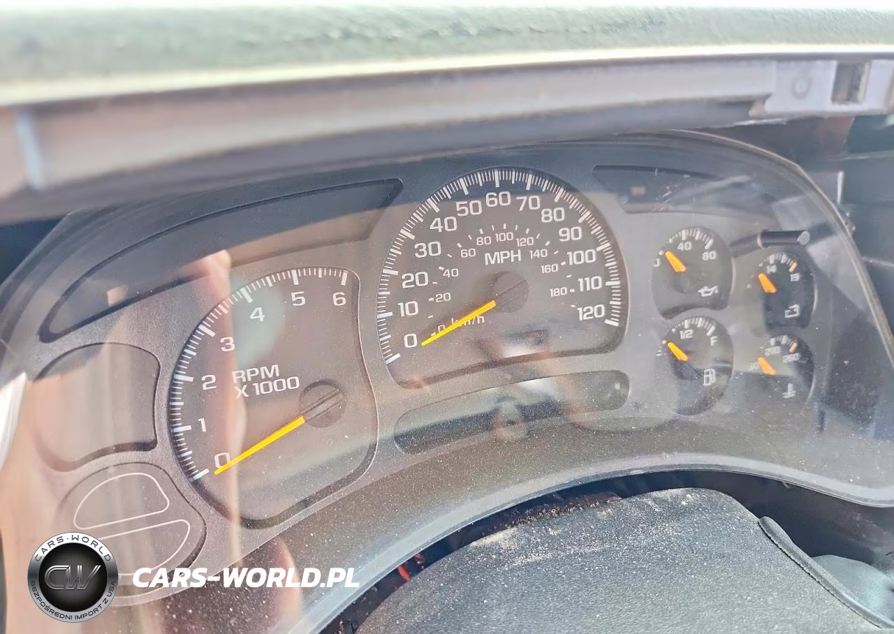 2005 Chevrolet Tahoe C1500 VIN:1GNEC13V25J112852 - 9