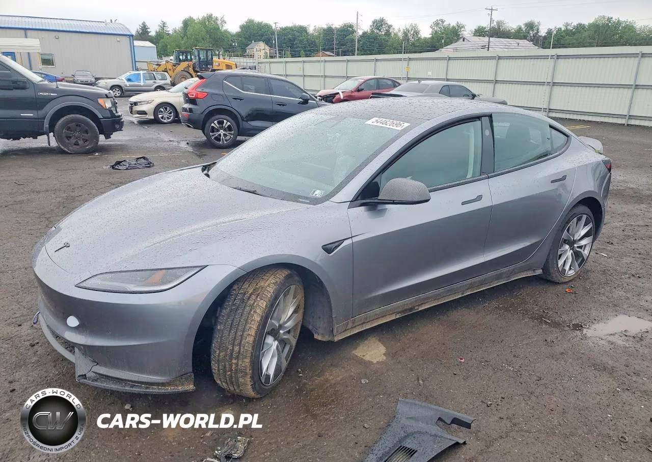 2025 Tesla Model 3 – zdjęcie 1 z 12
