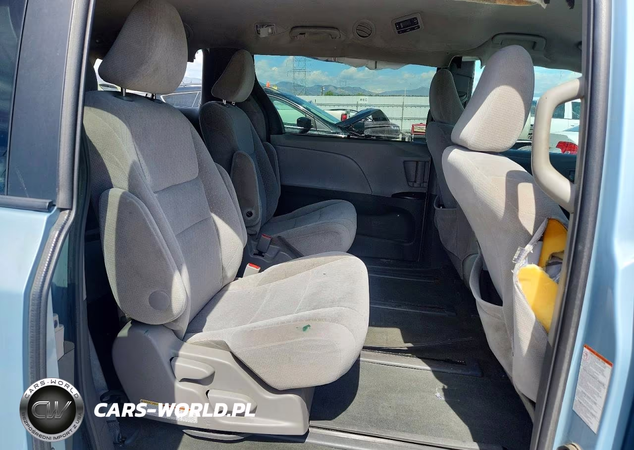 2016 Toyota Sienna Le VIN:5TDJK3DC9GS132024 - 10