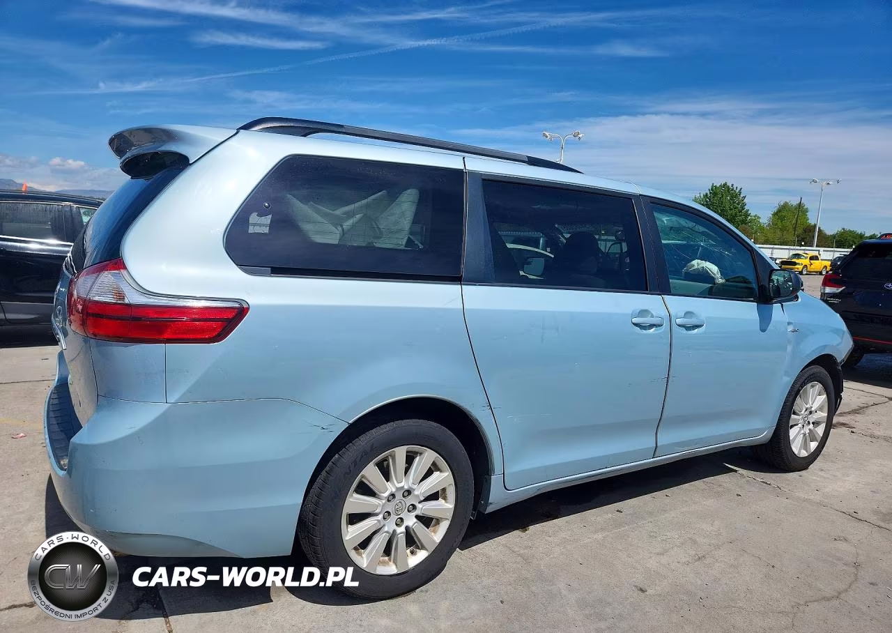 2016 Toyota Sienna Le VIN:5TDJK3DC9GS132024 - 3