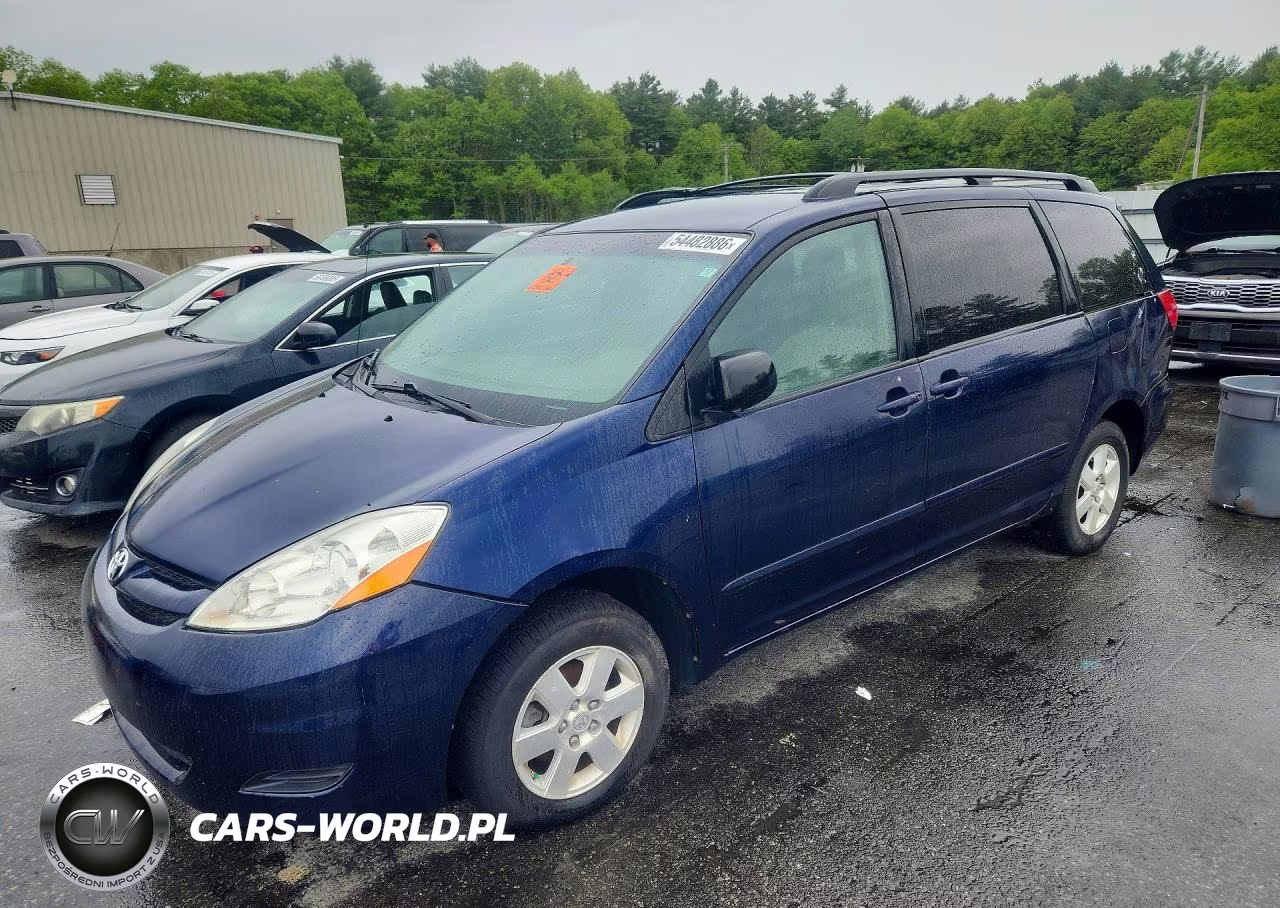 2007 Toyota Sienna Le 8-Passenger