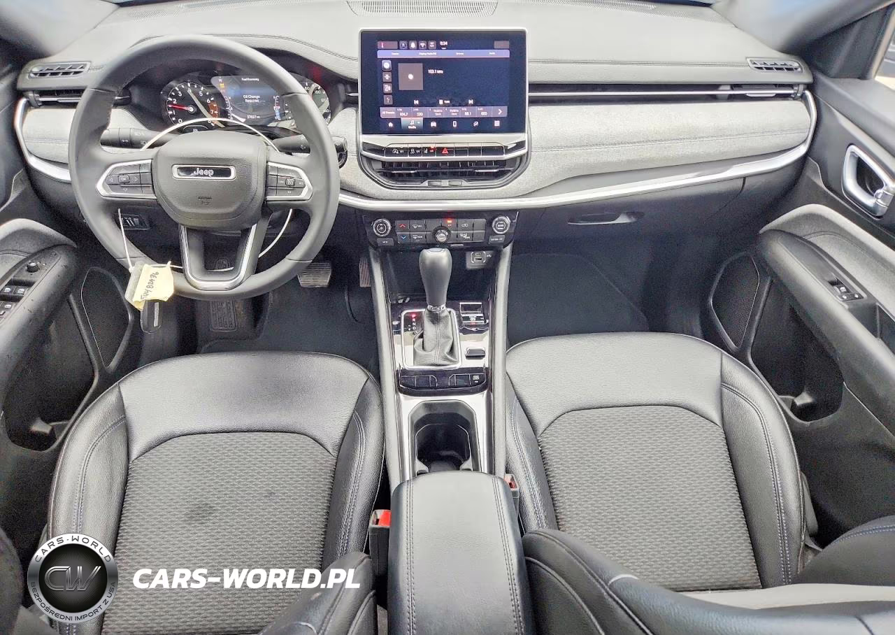 2024 Jeep Compass Latitude VIN:3C4NJDBN2RT133135 - 8