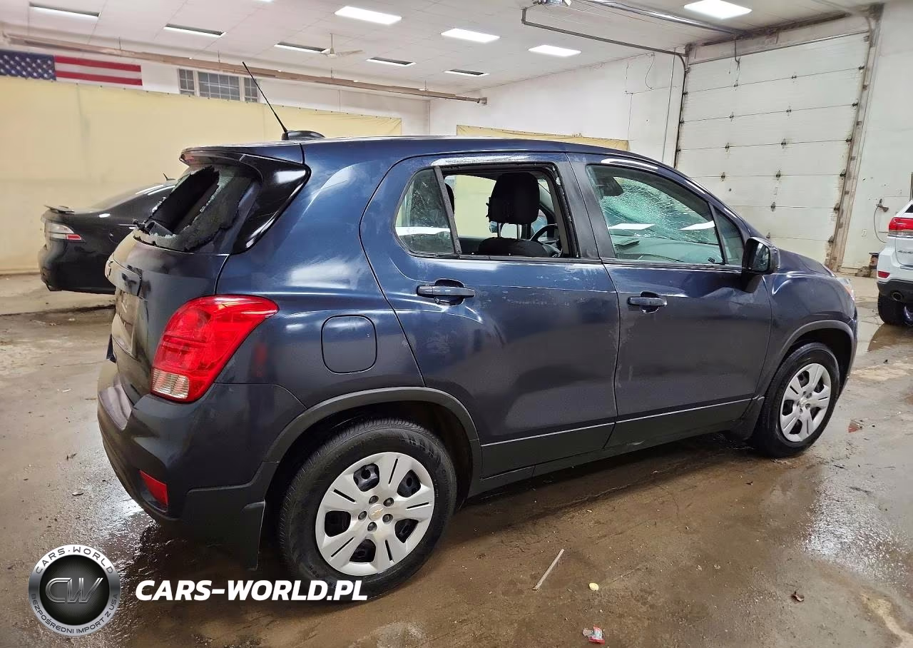 2018 Chevrolet Trax Ls VIN:3GNCJKSBXJL336237 - 3