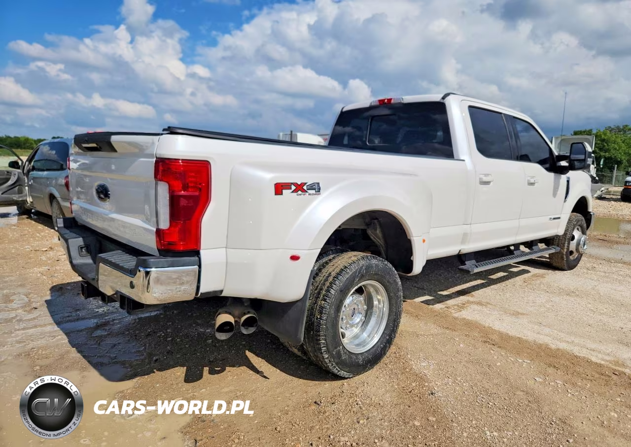2017 Ford F350 Super Duty VIN:1FT8W3DTXHEE77881 - 3