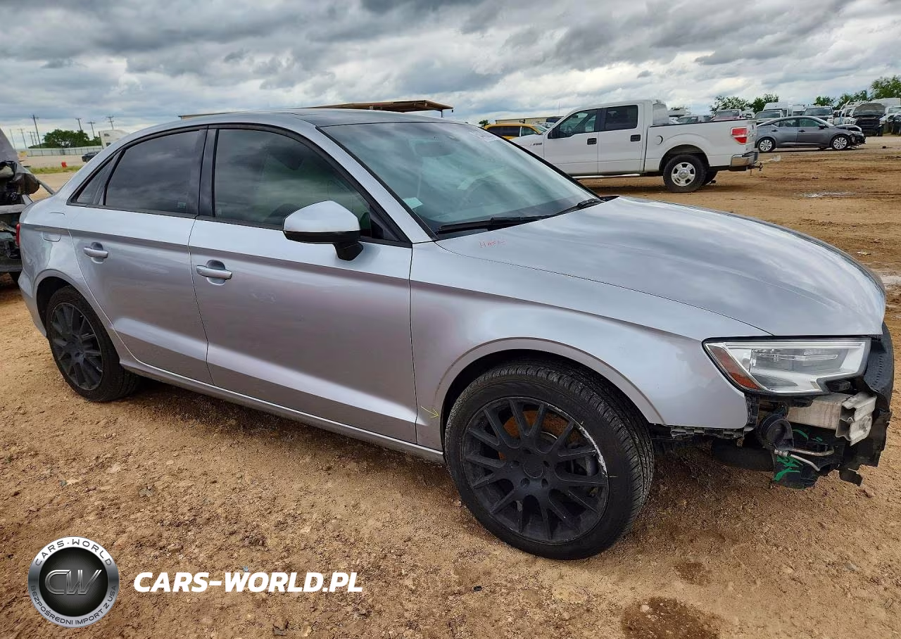 2018 Audi A3 Premium VIN:WAUB8GFF4J1066081 - 4
