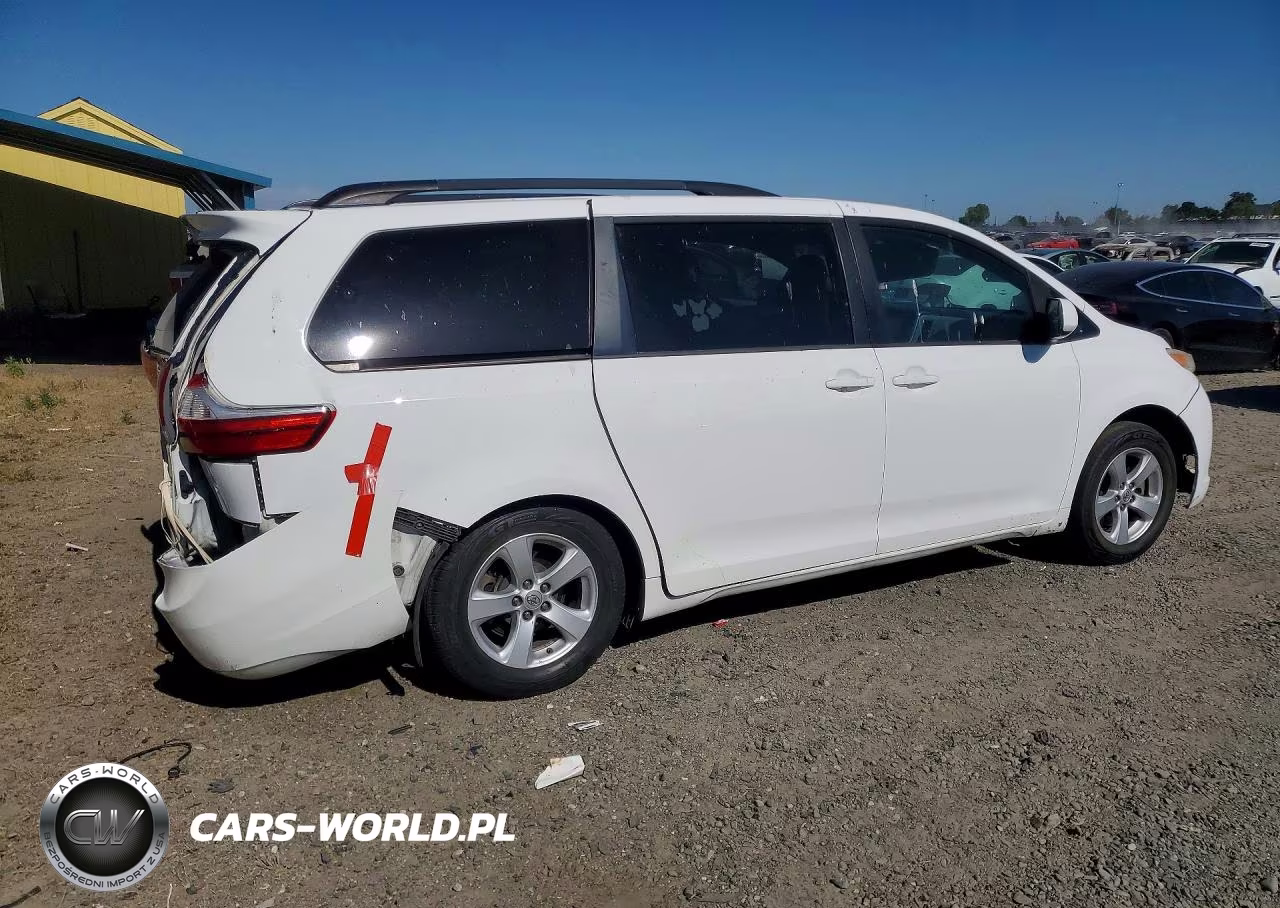 2016 Toyota Sienna Le VIN:5TDKK3DC0GS706031 - 3