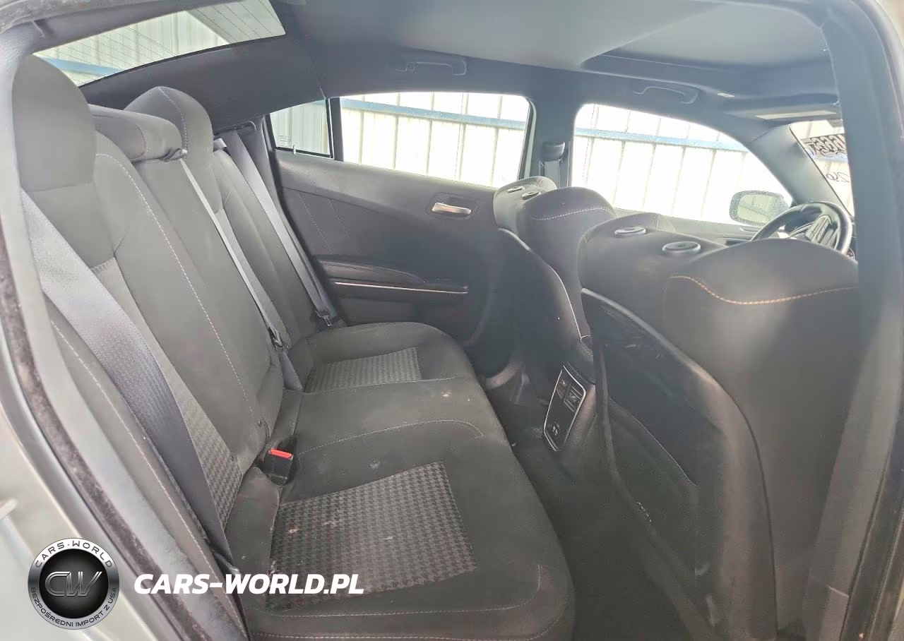 2019 Dodge Charger Scat Pack VIN:2C3CDXGJ6KH688792 - 10