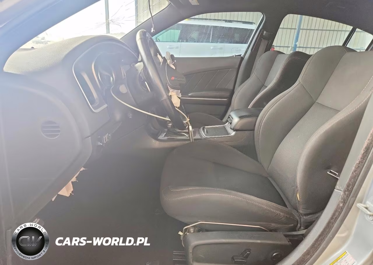 2019 Dodge Charger Scat Pack VIN:2C3CDXGJ6KH688792 - 7
