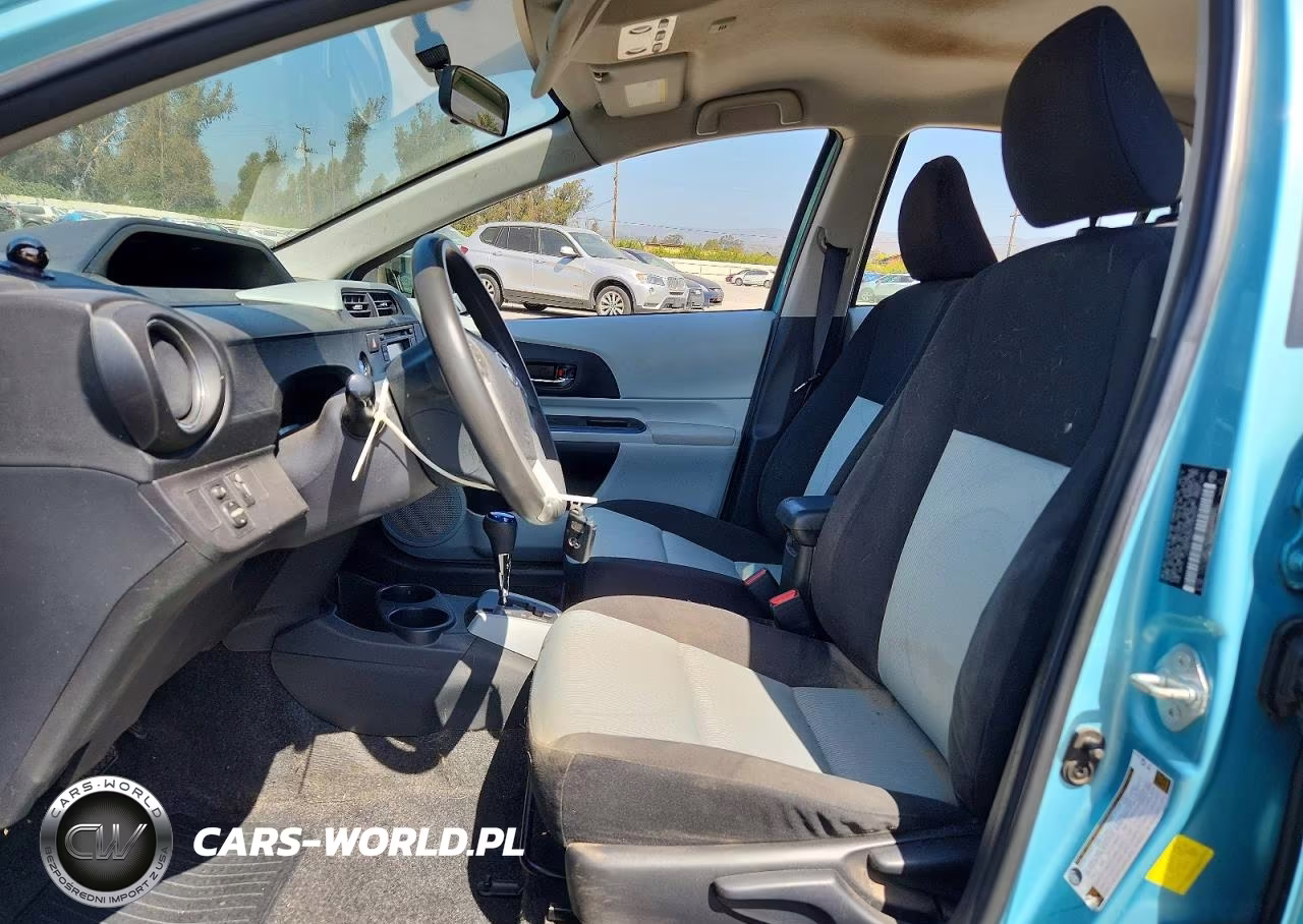 2012 Toyota Prius C Three VIN:JTDKDTB3XC1005629 - 7