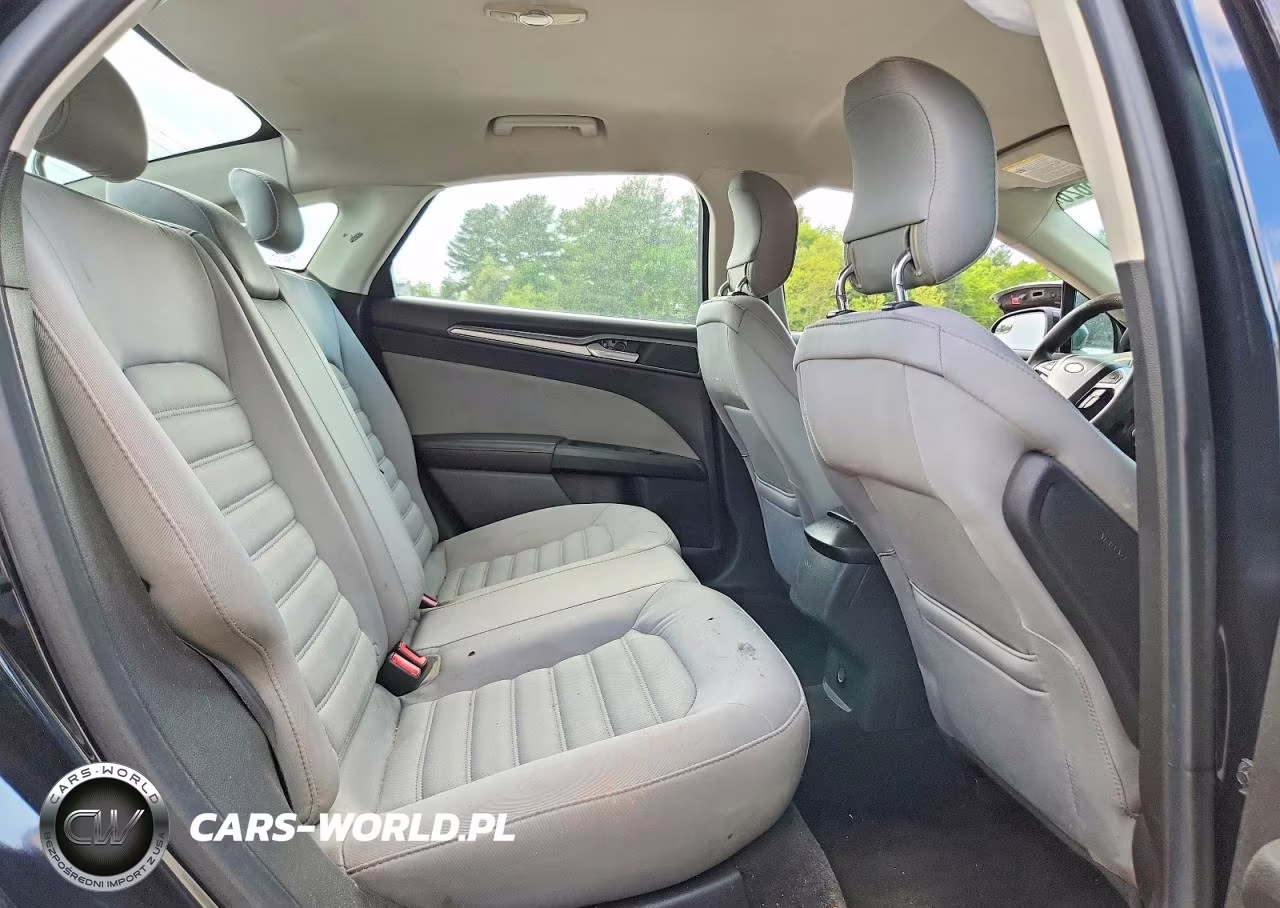2014 Ford Fusion S VIN:3FA6P0G70ER250151 - 10