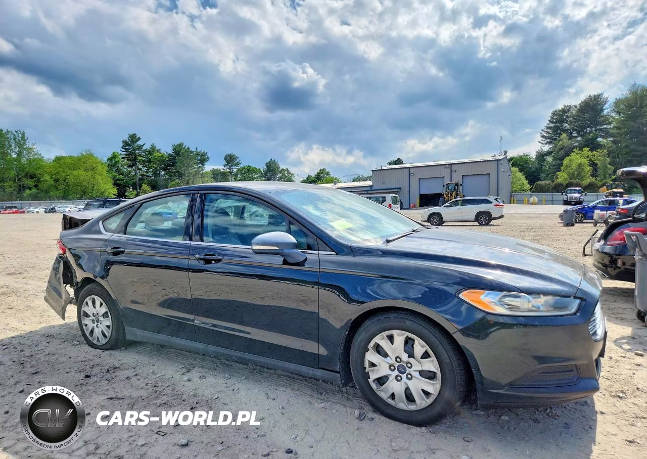 2014 Ford Fusion S VIN:3FA6P0G70ER250151 - 4