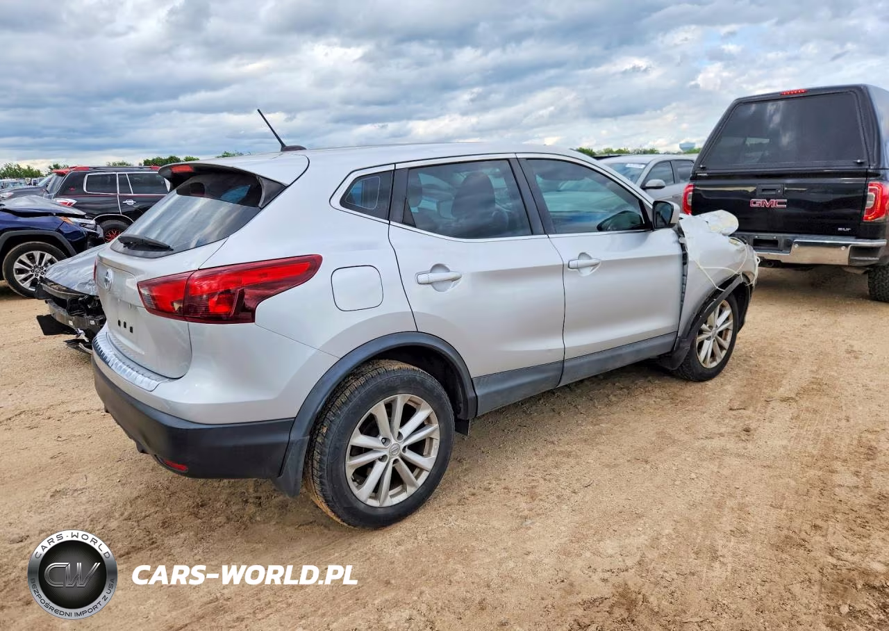 2017 Nissan Rogue Sport S VIN:JN1BJ1CP6HW012105 - 3