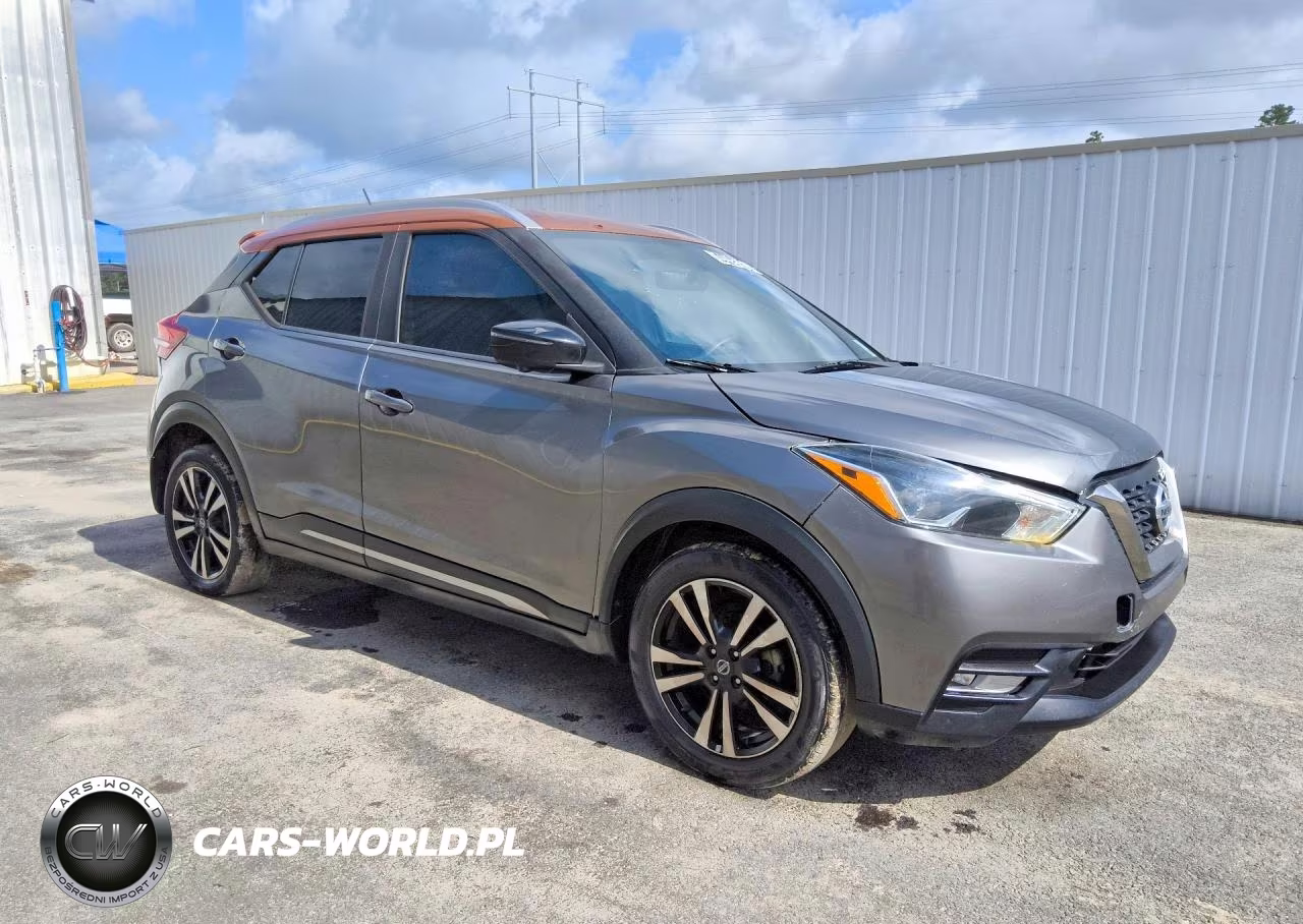 2018 Nissan Kicks Sr VIN:3N1CP5CU0JL509176 - 4