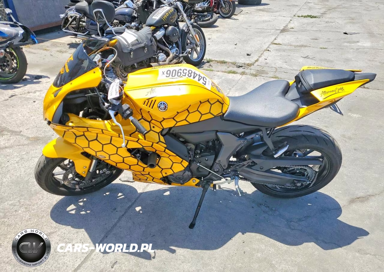 2025 Yamaha Yzfr7 VIN:JYARM38Y7SA004210 - 3