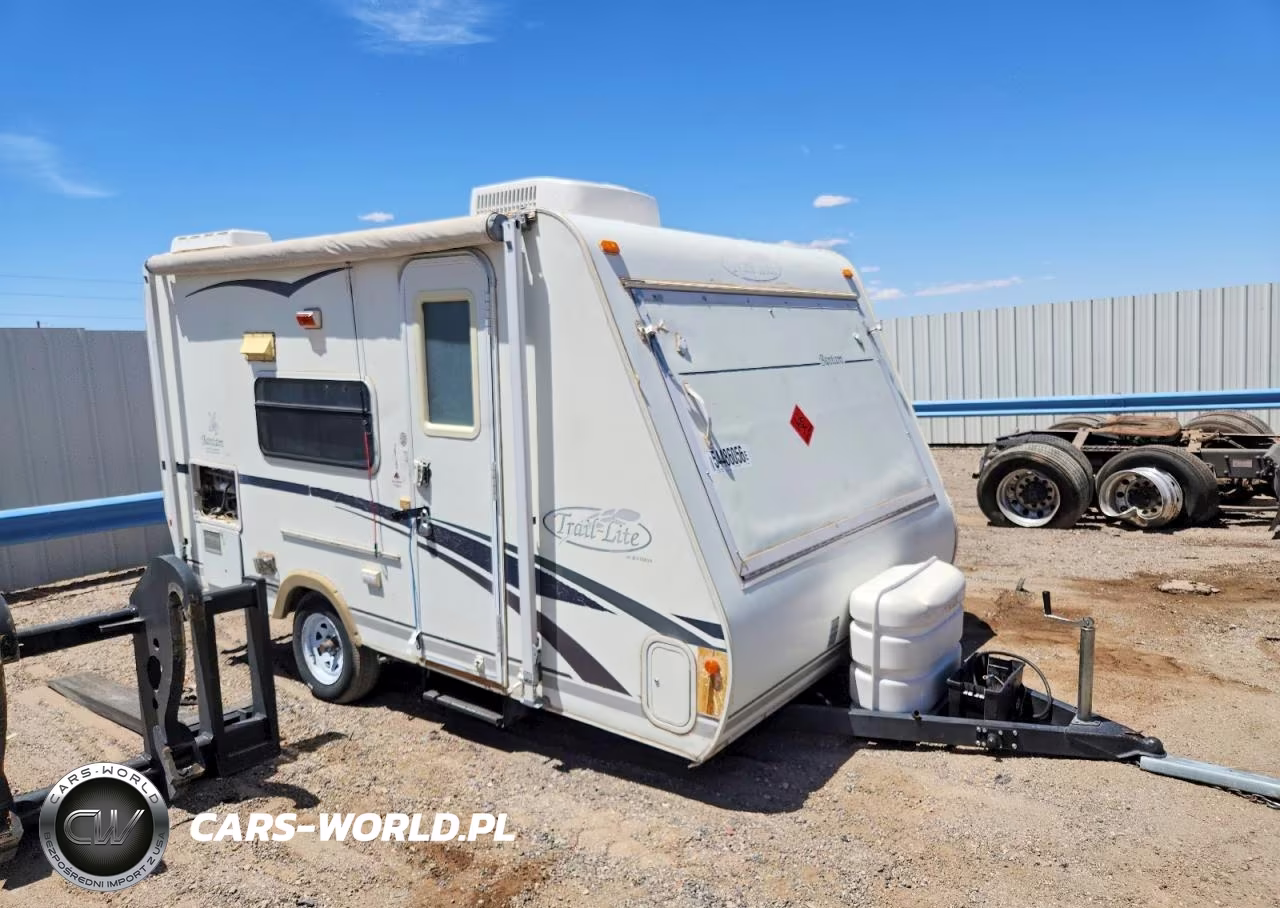 2004 R-Vision Trail Lite Camper