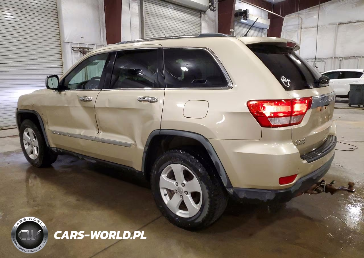 2011 Jeep Grand Cherokee Laredo VIN:1J4RR4GG4BC740928 - 2