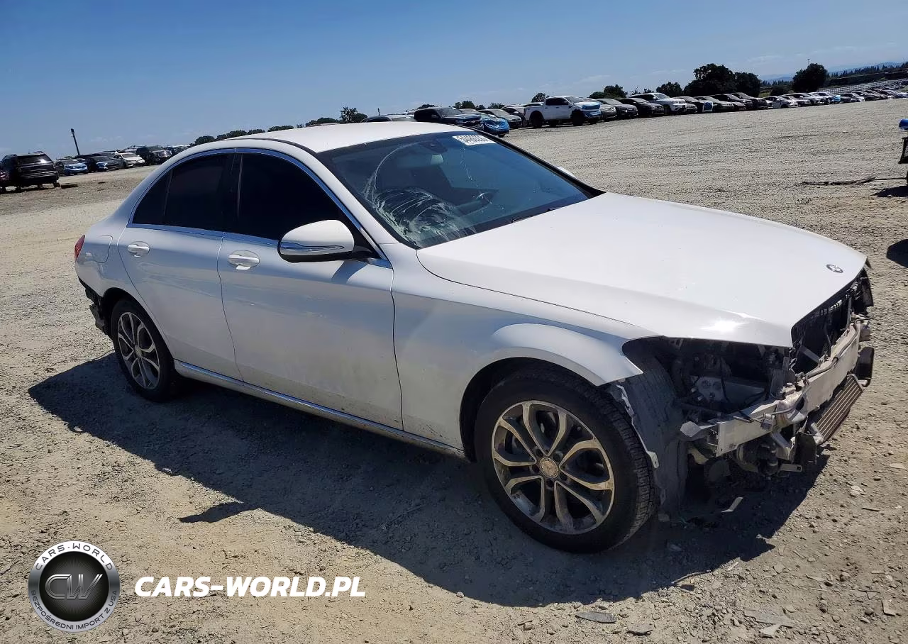 2015 Mercedes-Benz C 300 4Matic VIN:55SWF4KB6FU054779 - 4