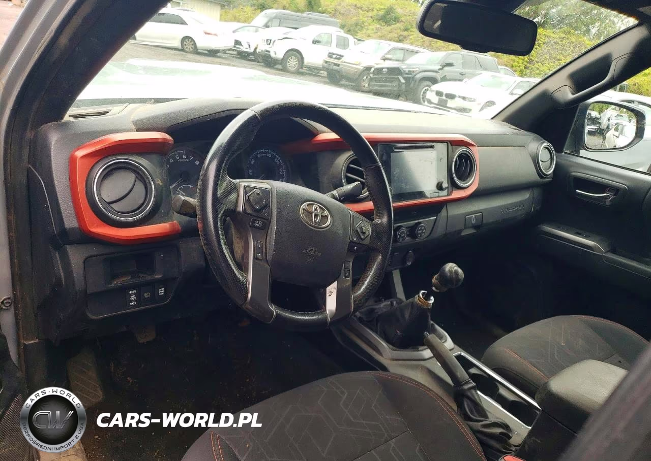 2019 Toyota Tacoma VIN:5TFSZ5AN8KX165617 - 8