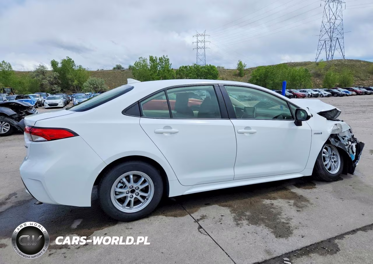 2021 Toyota Corolla Le VIN:JTDEAMDE0MJ016828 - 3