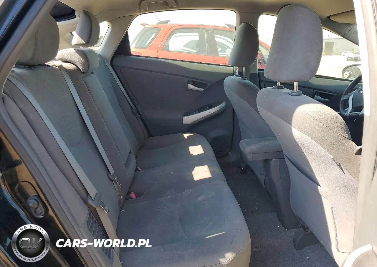 2011 Toyota Prius Two VIN:JTDKN3DUXB1405806 - 10