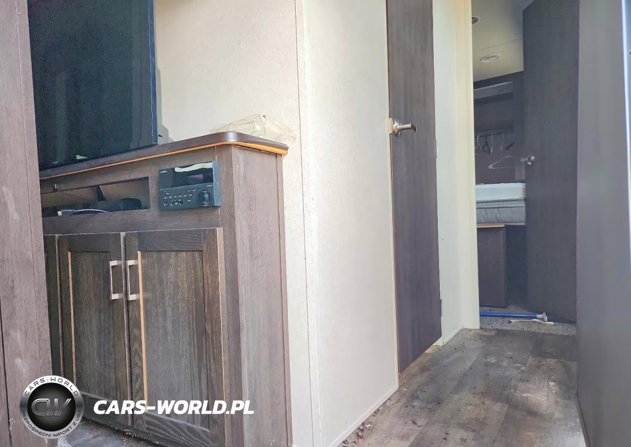 2018 Forest River Salem Villa Camper VIN:4X4TSM826JM025946 - 5
