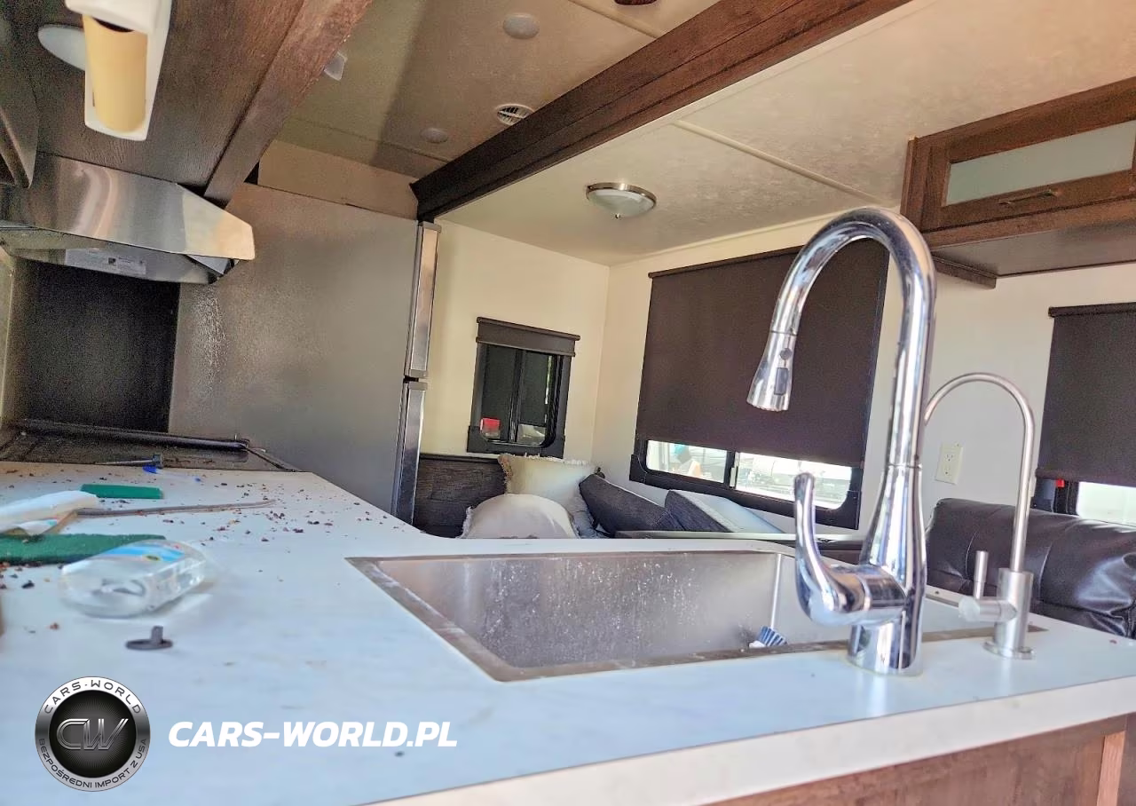 2018 Forest River Salem Villa Camper VIN:4X4TSM826JM025946 - 6