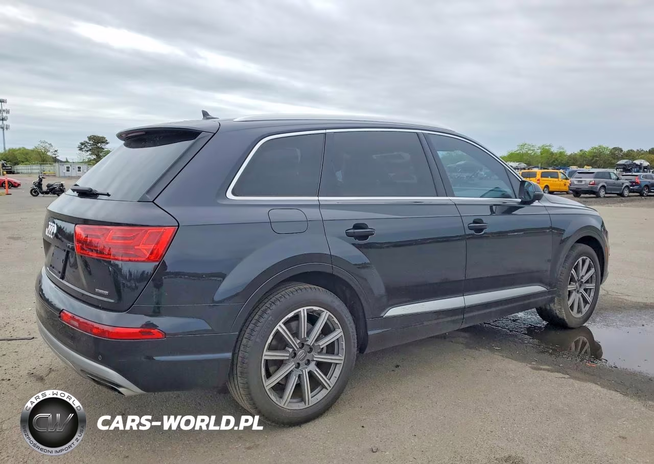2018 Audi Q7 Premium Plus VIN:WA1LHAF75JD020801 - 3