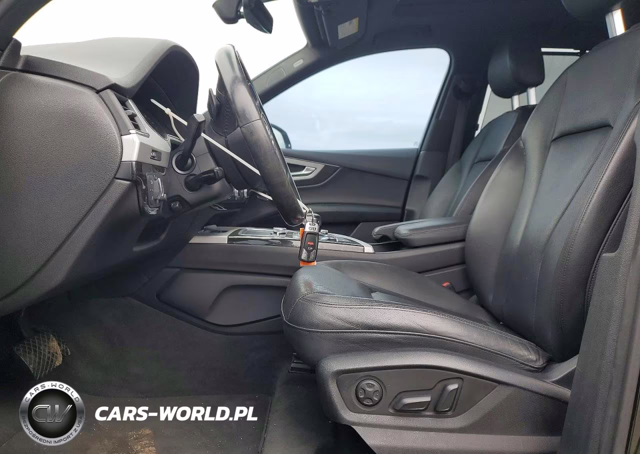 2018 Audi Q7 Premium Plus VIN:WA1LHAF75JD020801 - 7