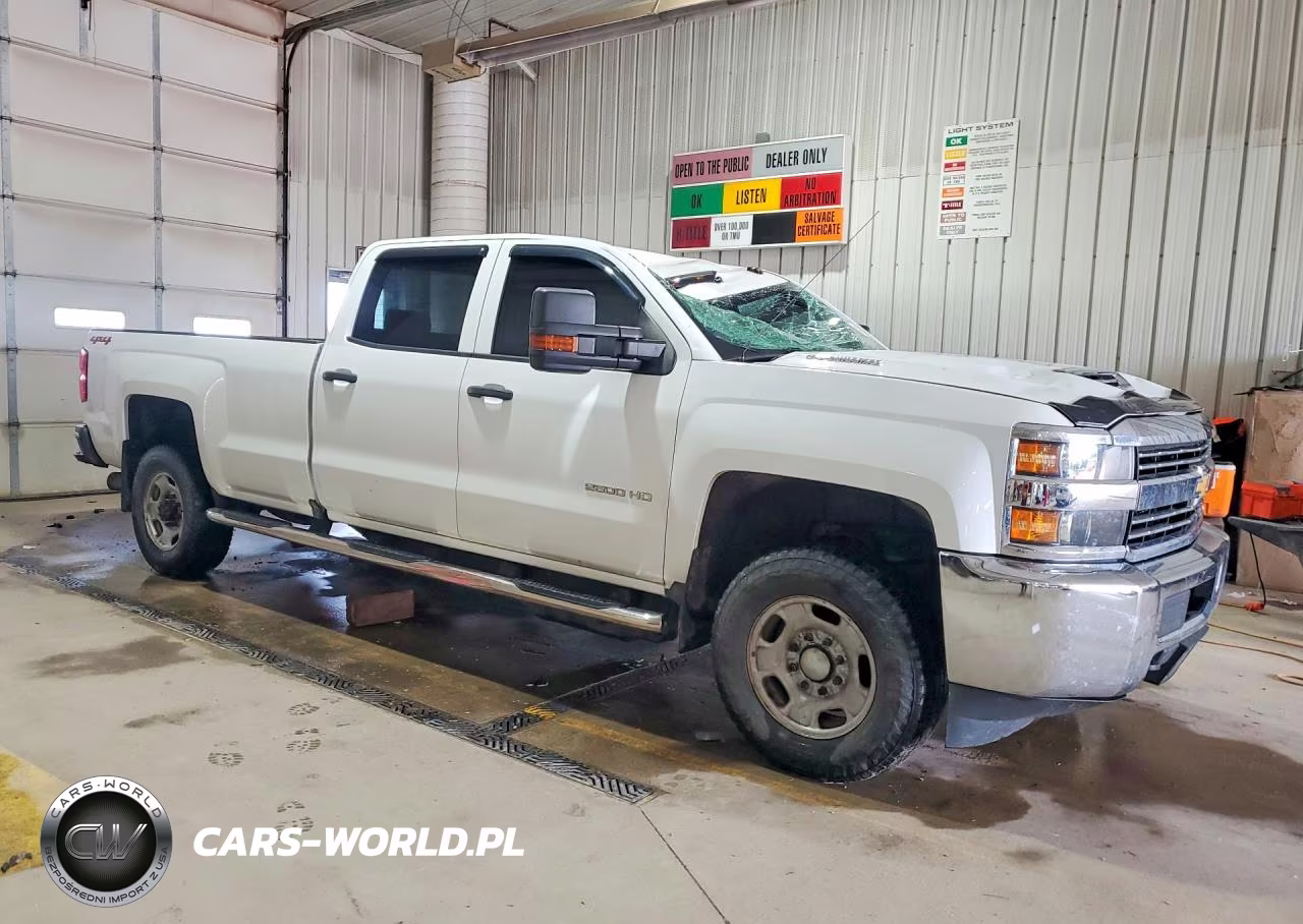 2018 Chevrolet Silverado K2500 Heavy Duty VIN:1GC1KUEY1JF156955 - 4