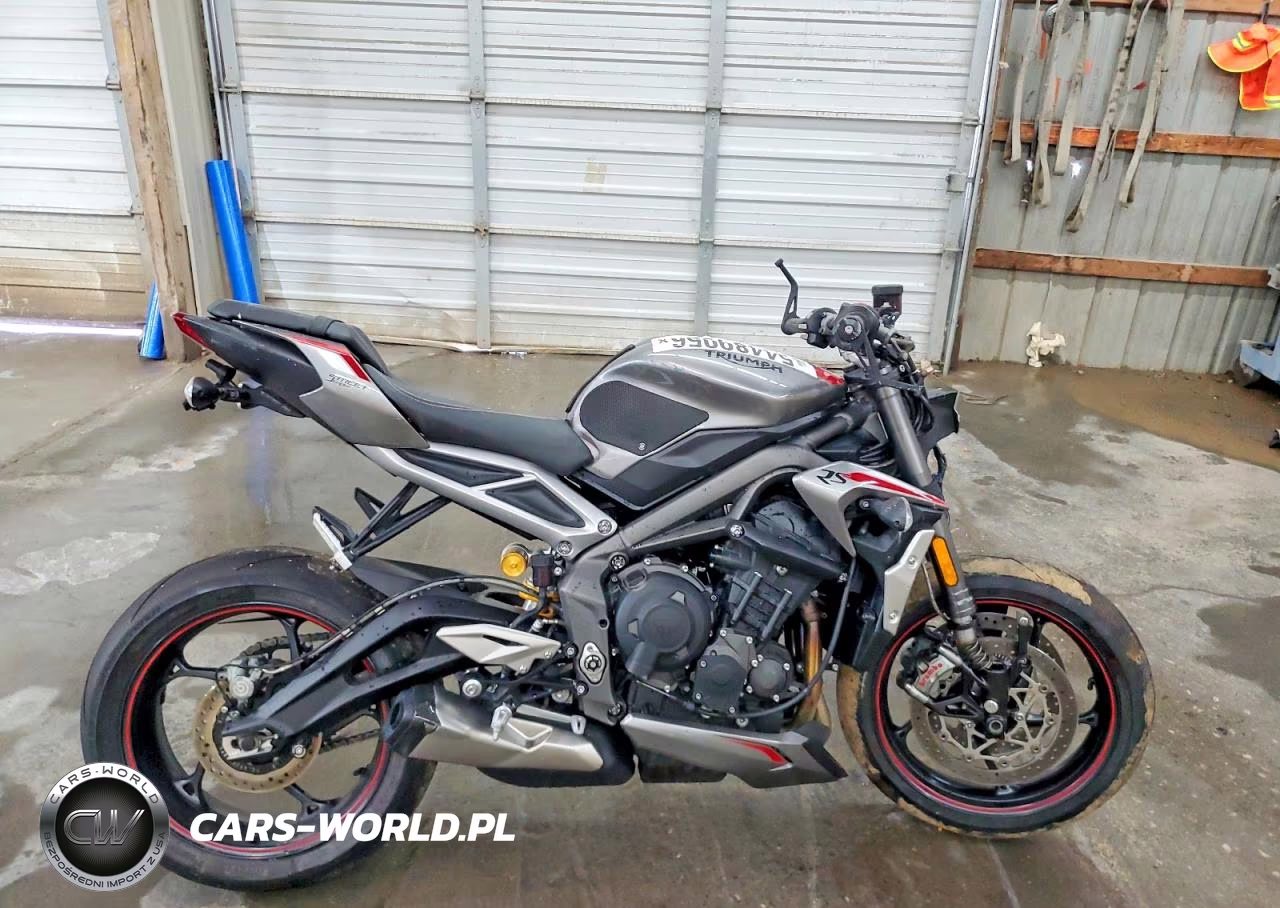 2020 Triu Streettriplrs