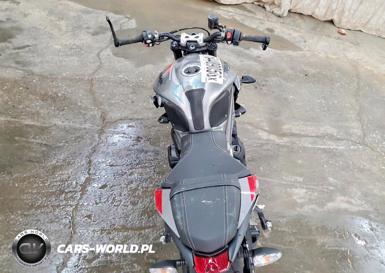2020 Triu Streettriplrs VIN:SMTA554SXLT975611 - 6