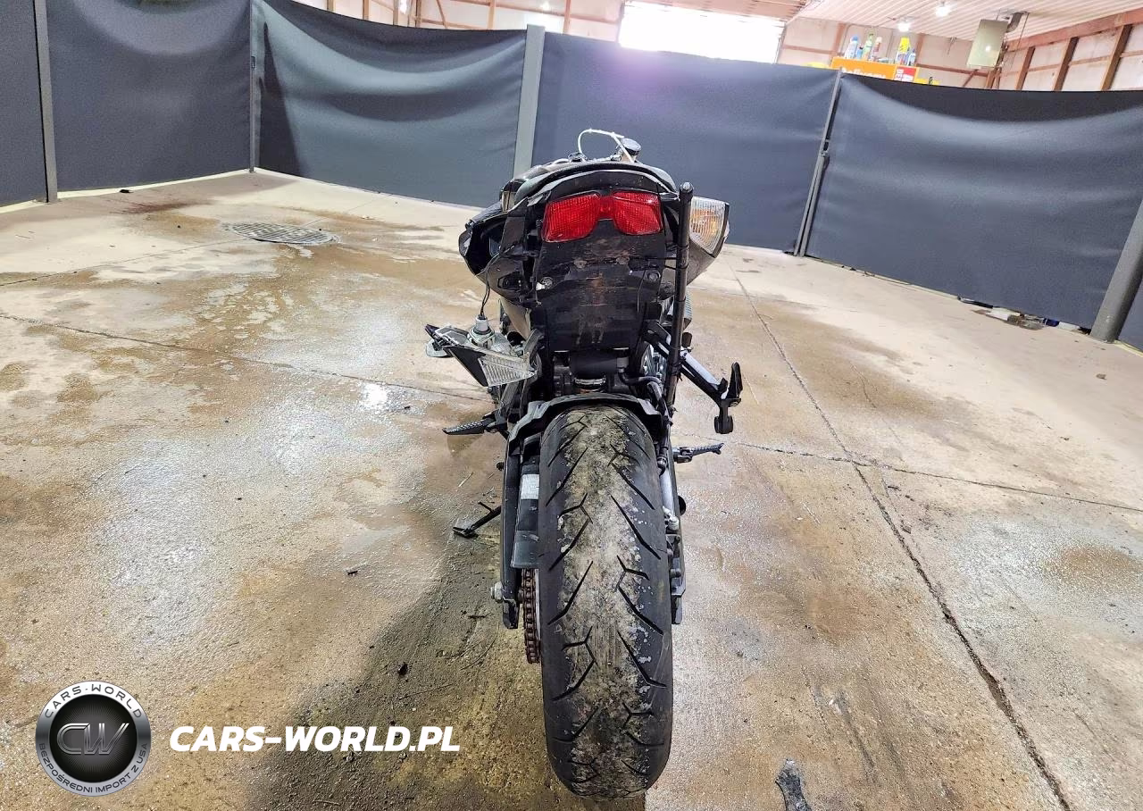 2019 Suzuki Gsx-R600 VIN:JS1GN7FA7K7100688 - 4