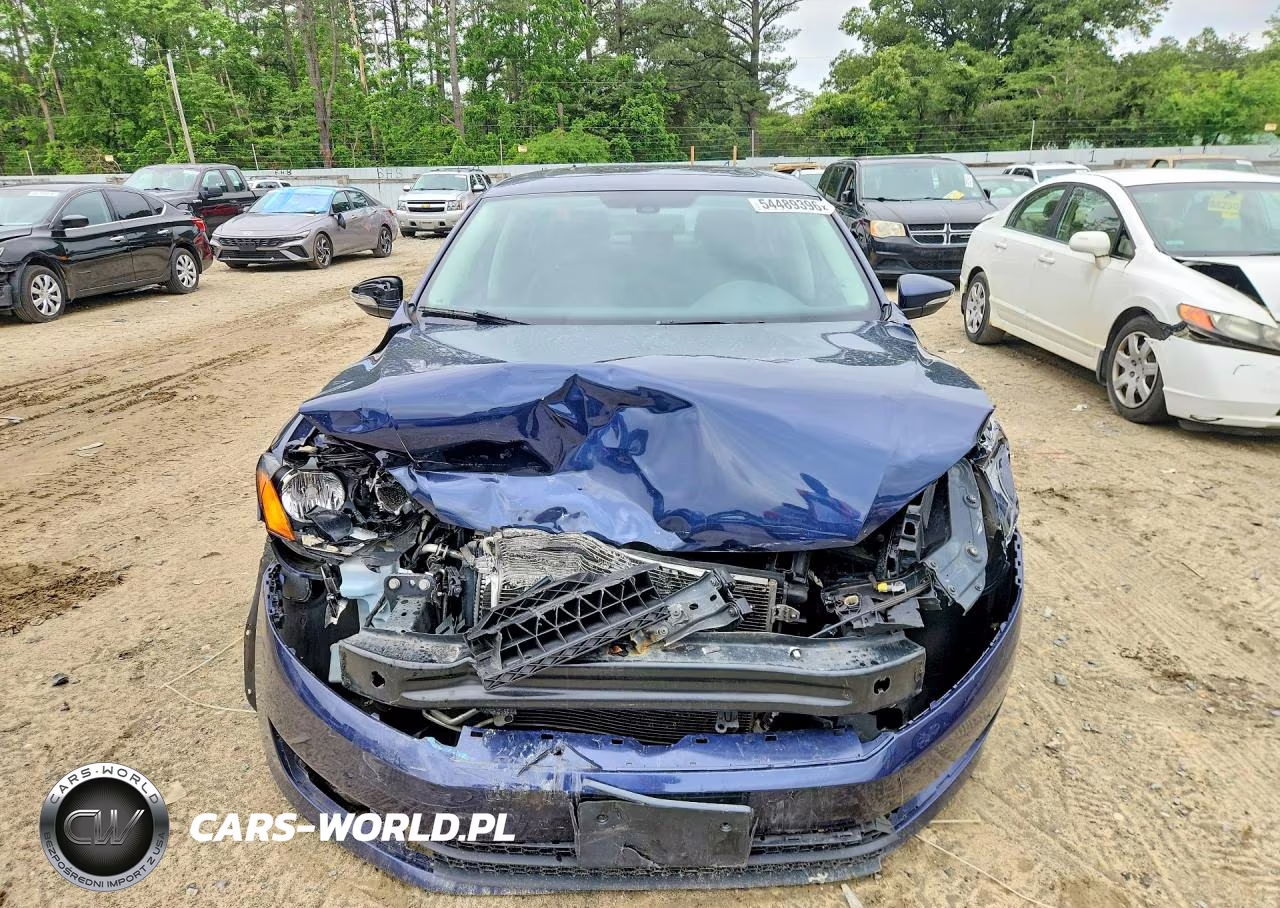 2012 Volkswagen Passat Se VIN:1VWBP7A33CC037520 - 5