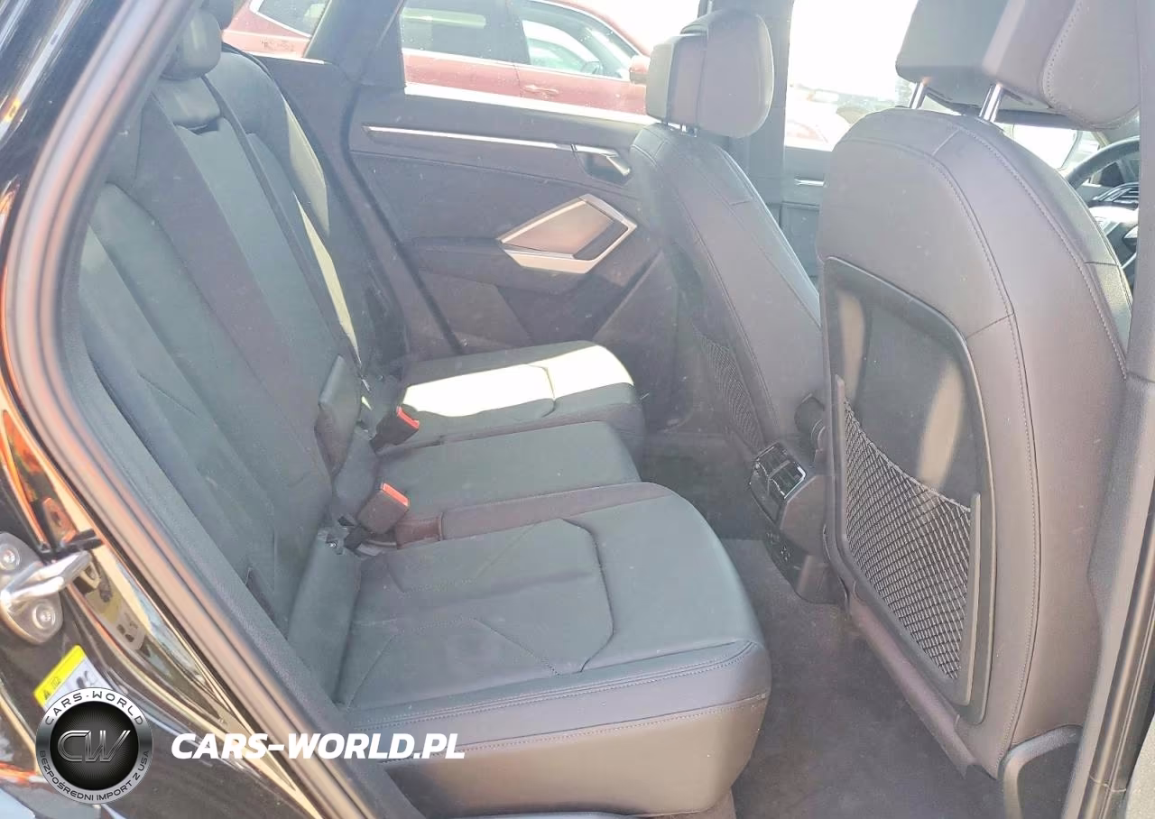 2019 Audi Q3 Prestige S-Line VIN:WA1FECF3XK1085371 - 11