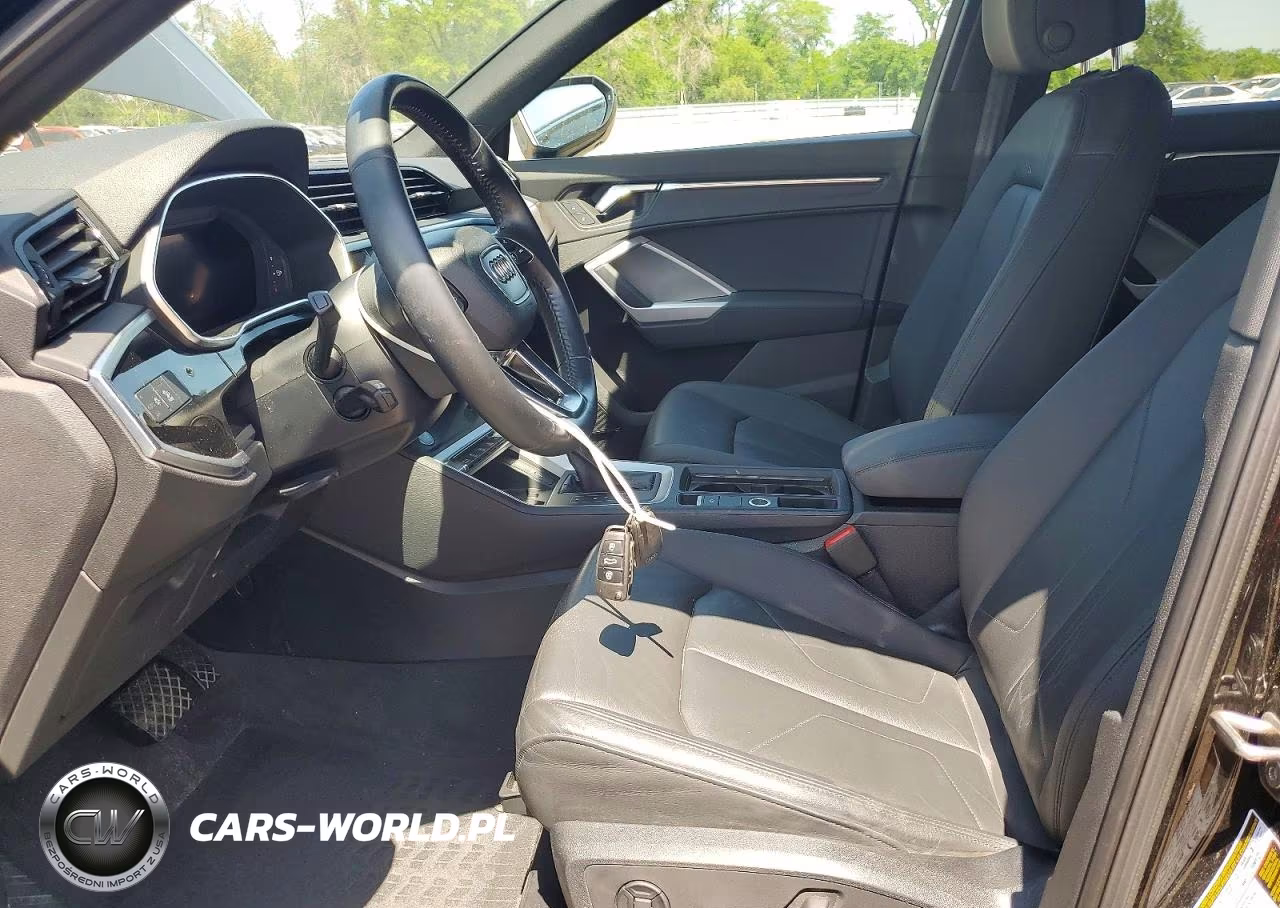 2019 Audi Q3 Prestige S-Line VIN:WA1FECF3XK1085371 - 7