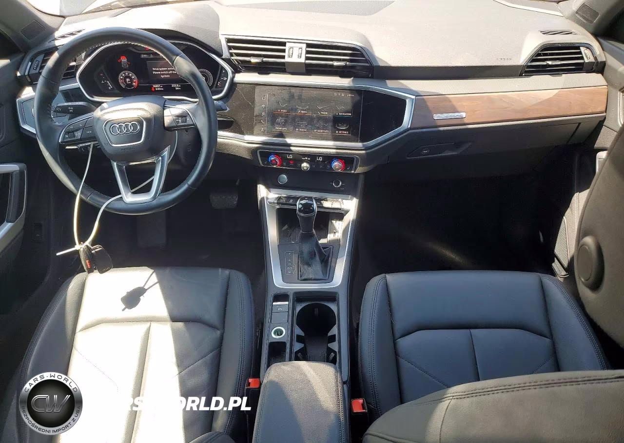 2019 Audi Q3 Prestige S-Line VIN:WA1FECF3XK1085371 - 8