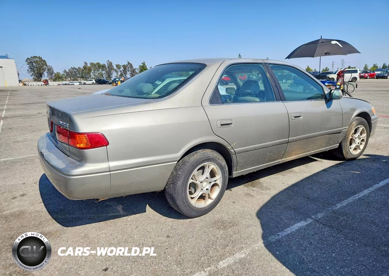 2000 Toyota Camry VIN:JT2BG22K3Y0438367 - 3
