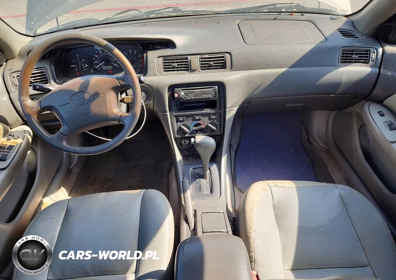 2000 Toyota Camry VIN:JT2BG22K3Y0438367 - 8